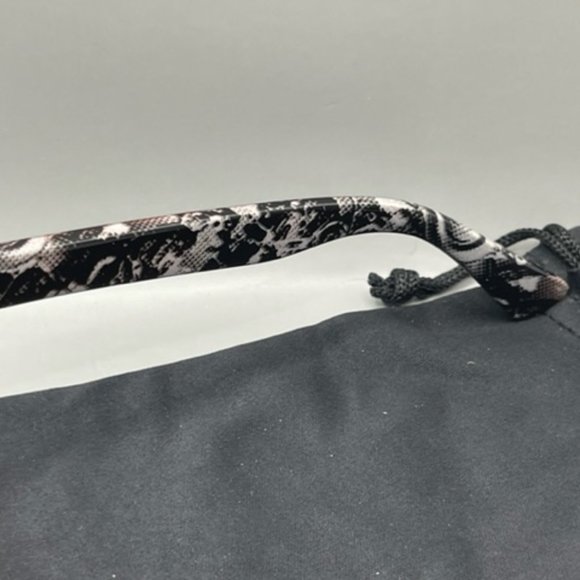 TWO PAIRS   New Quiksilver Sunglasses - Picture 5 of 6